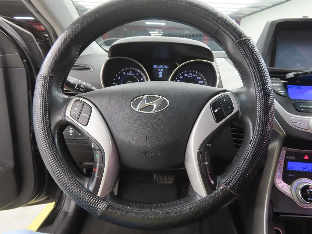 HYUNDAI Avante - Vista 8