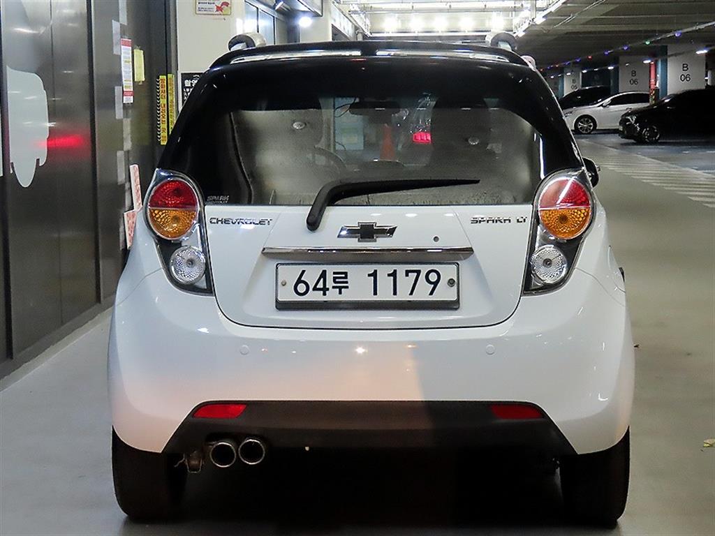Chevrolet Spark - Vista 5