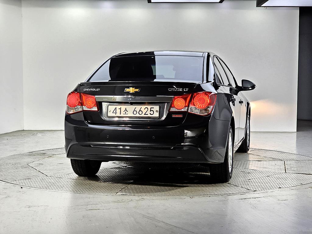 Chevrolet Cruise - Vista 3