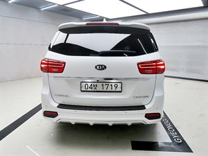 KIA Carnival - Vista 6