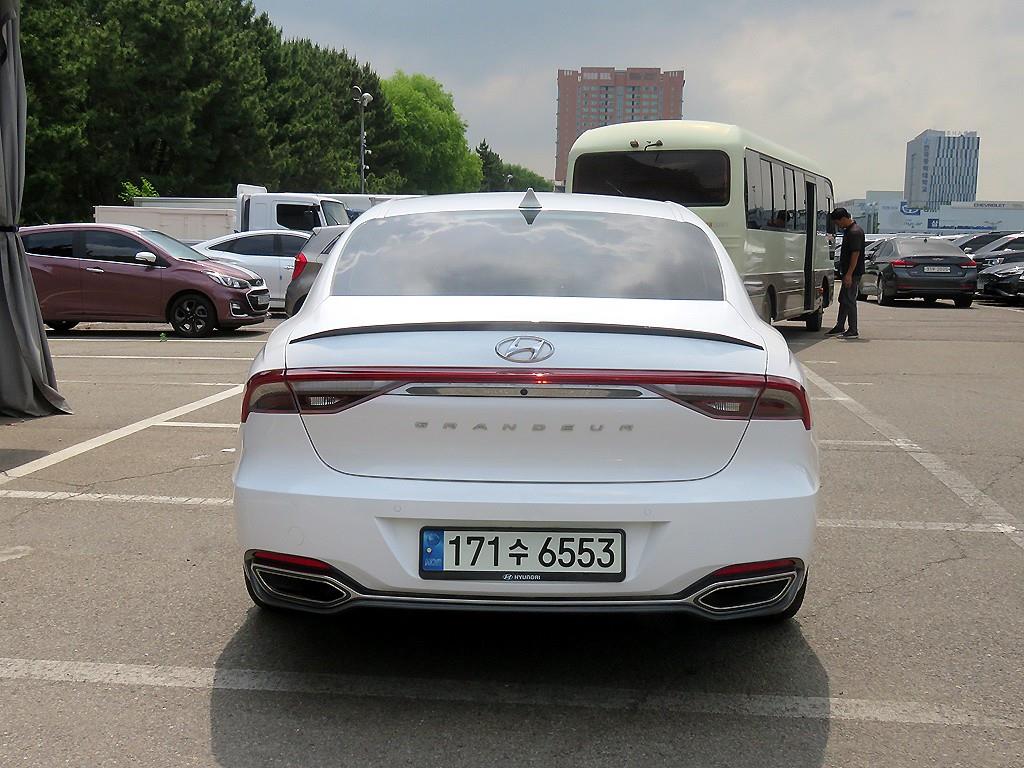 HYUNDAI Grandeur - Vista 3