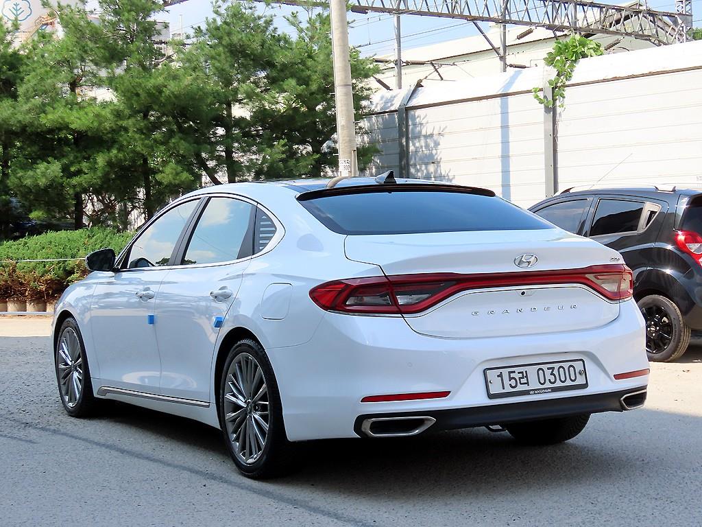 HYUNDAI Grandeur - Vista 3