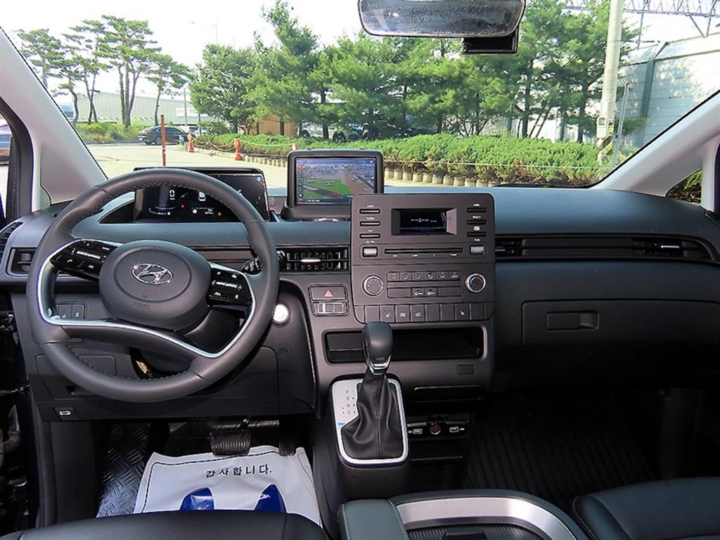 HYUNDAI Staria - Vista 7