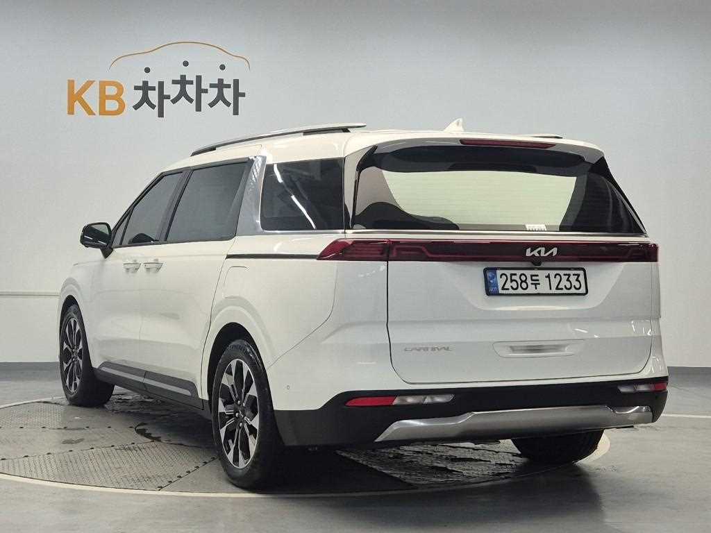 KIA Carnival - Vista 2