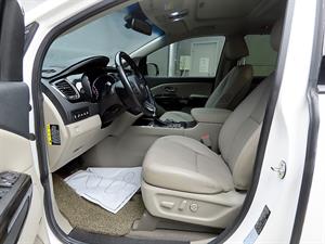 KIA Carnival - Vista 10