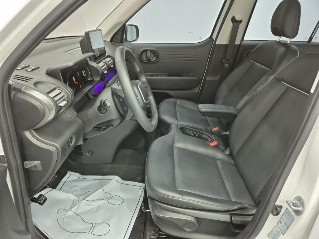 HYUNDAI Casper - Vista 11