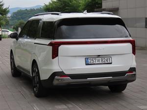 KIA Carnival - Vista 8