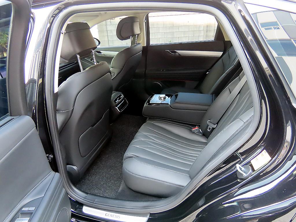 Genesis G80 - Vista 6