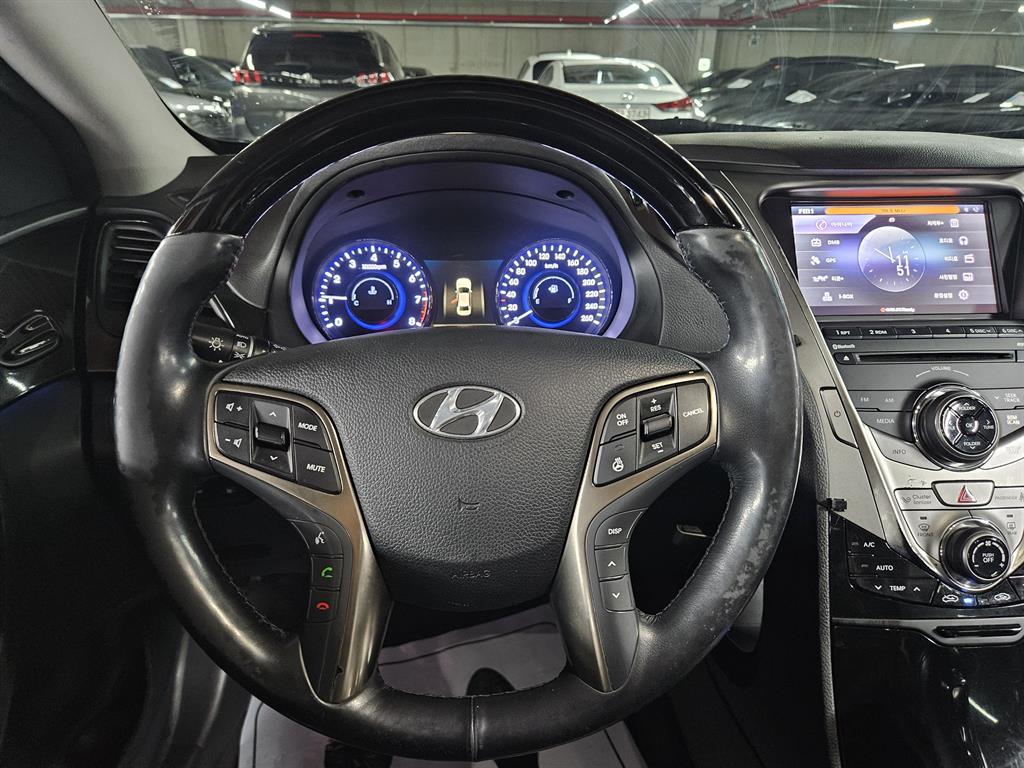 HYUNDAI Grandeur - Vista 8