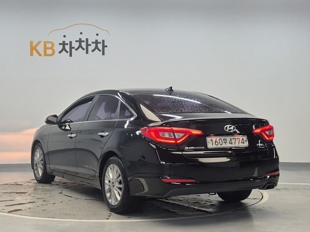 HYUNDAI Sonata - Vista 2