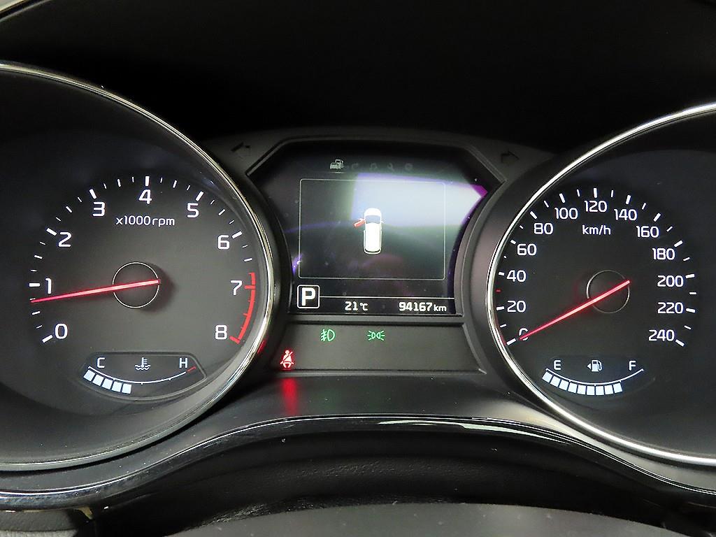 KIA Carnival - Vista 8
