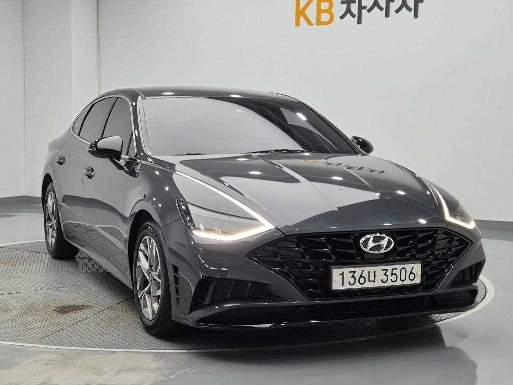 HYUNDAI Sonata - Vista 4