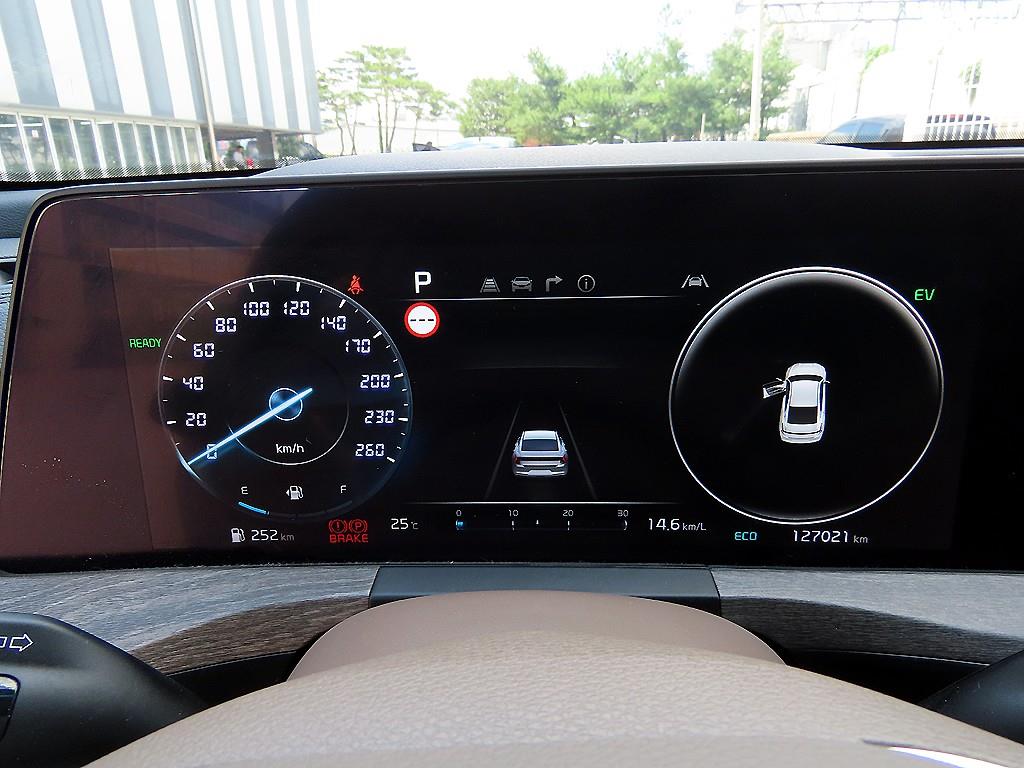 KIA K8 - Vista 9