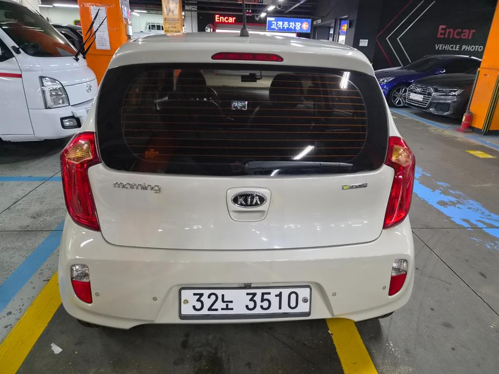 KIA Morning - Vista 4