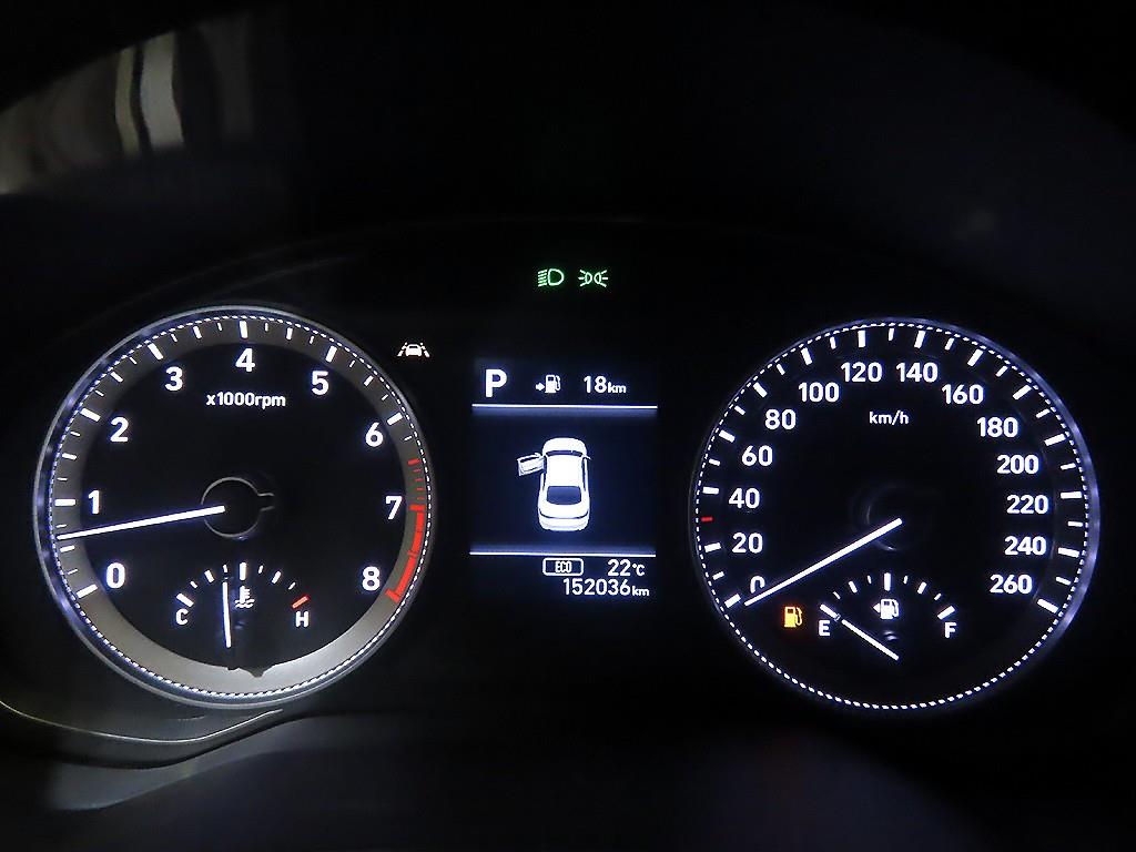 HYUNDAI Grandeur - Vista 9