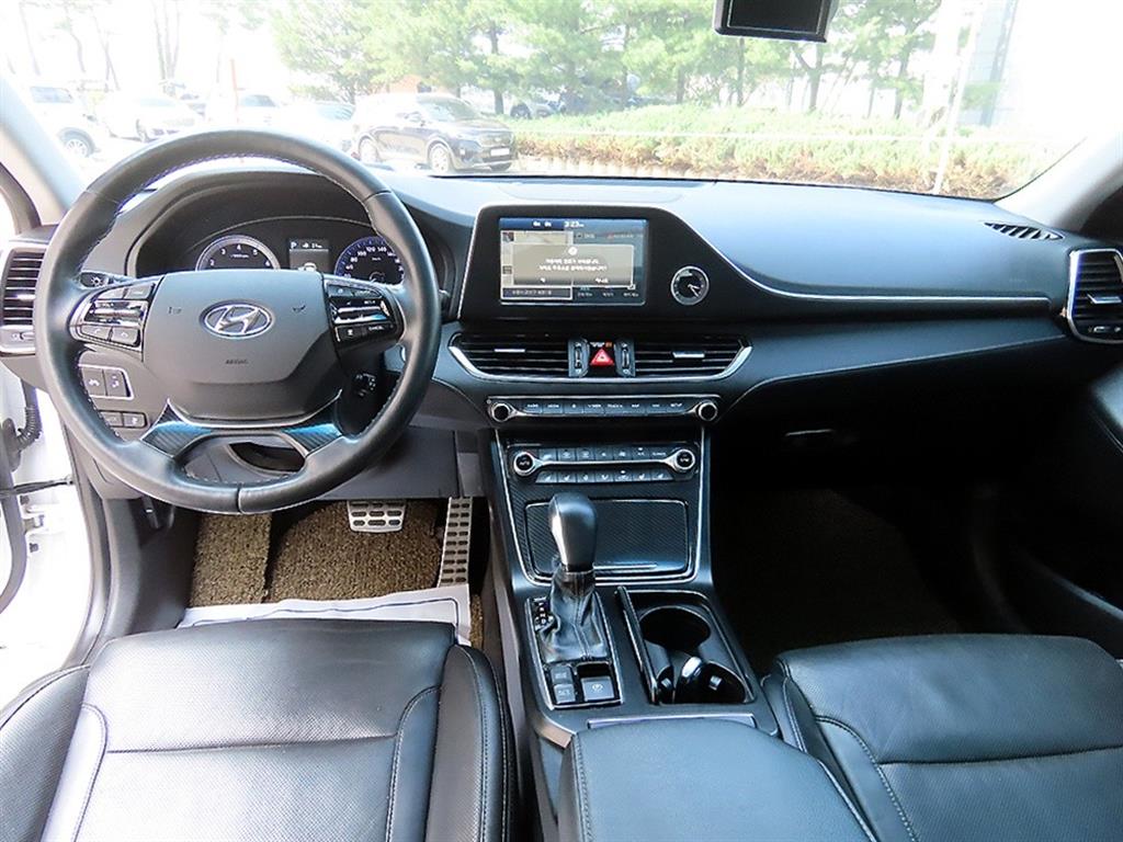 HYUNDAI Grandeur - Vista 7