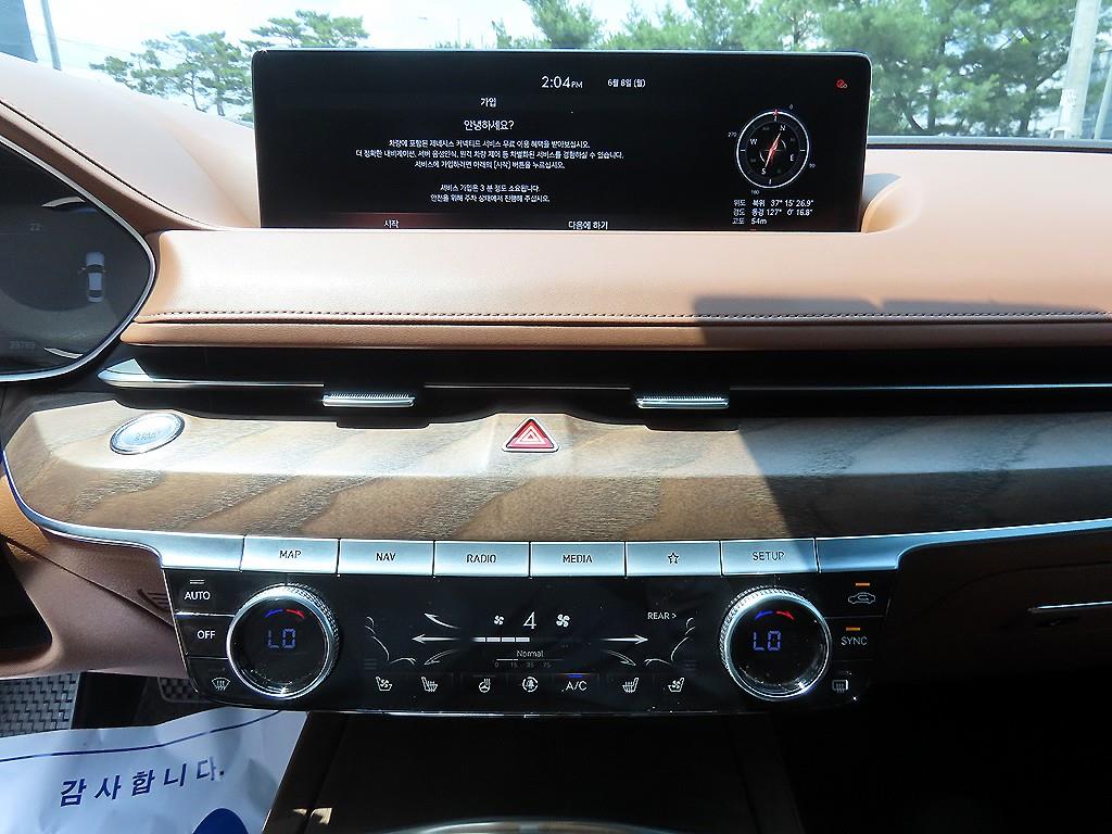 Genesis G80 - Vista 12
