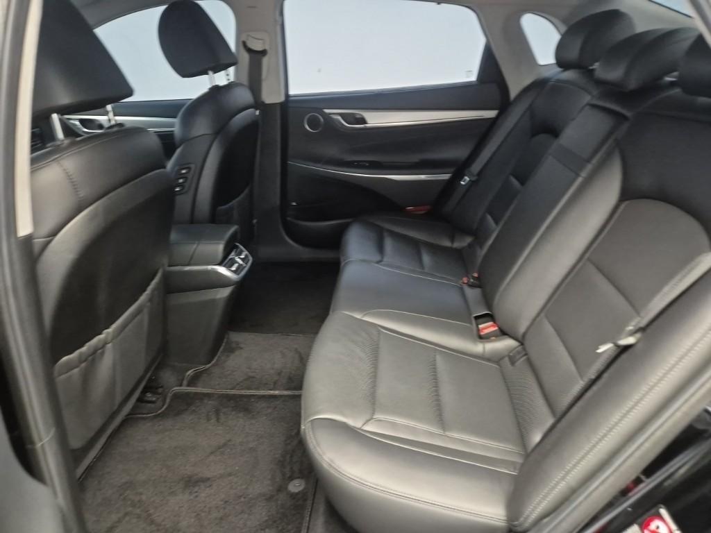 HYUNDAI Grandeur - Vista 12