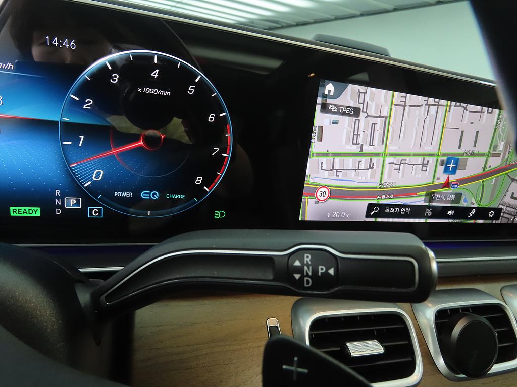 Mercedes Benz GLE Class - Vista 11