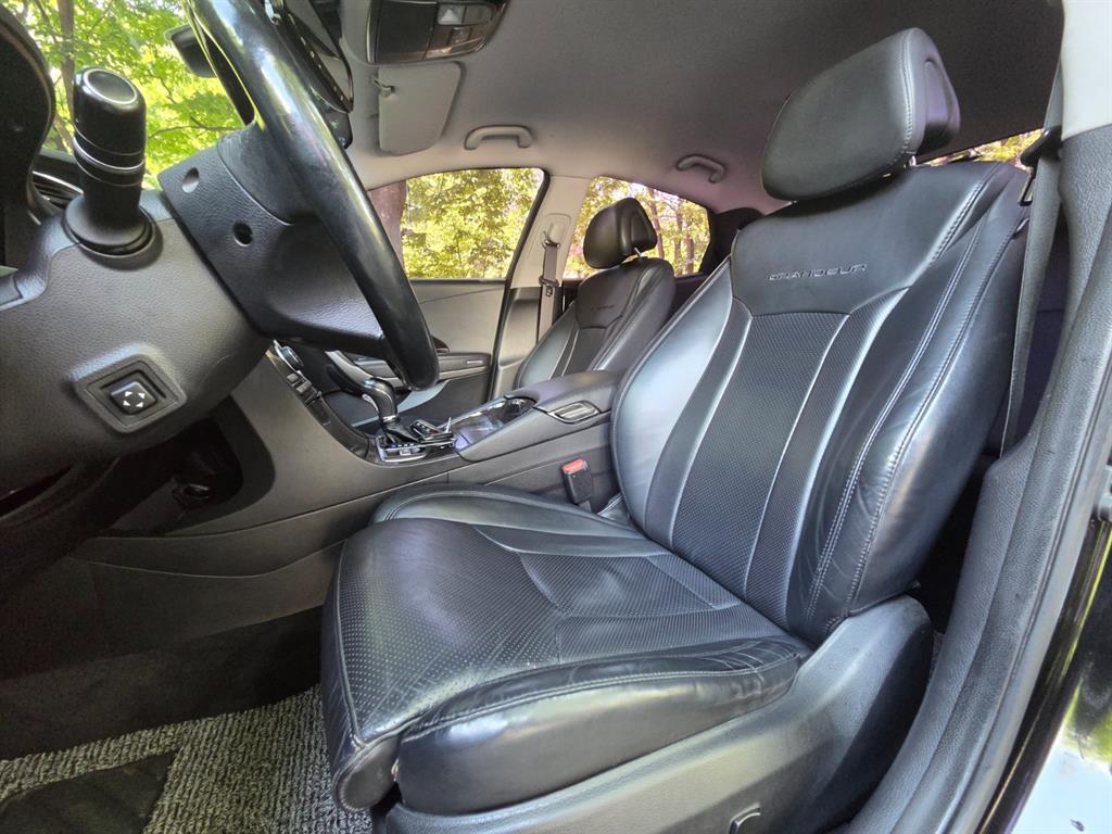 HYUNDAI Grandeur - Vista 5