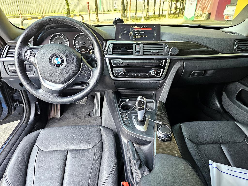 BMW 4 Series - Vista 5
