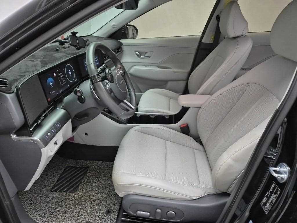HYUNDAI Kona - Vista 11