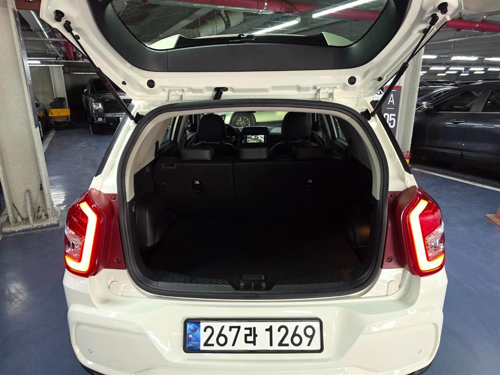 Ssangyong Tivoli - Vista 8