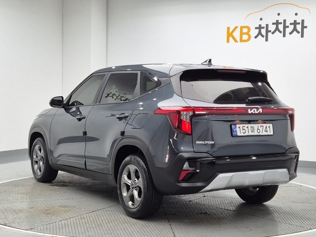 KIA Seltos - Vista 2