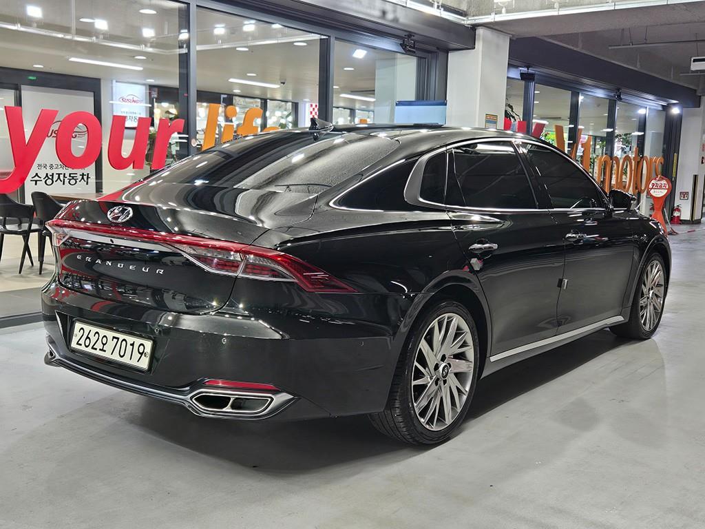 HYUNDAI Grandeur - Vista 4