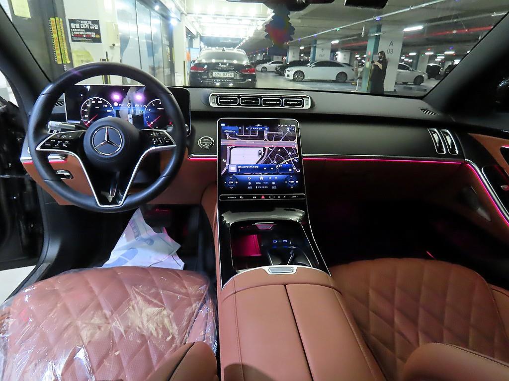 Mercedes Benz S Class - Vista 10
