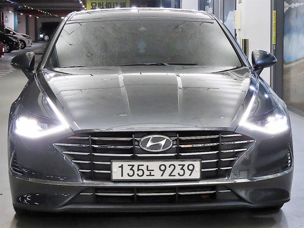 HYUNDAI Sonata - Vista 2