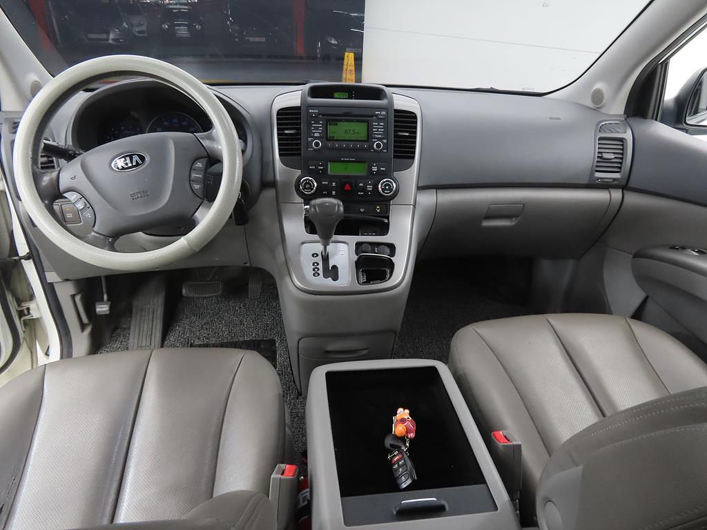 KIA Carnival - Vista 8