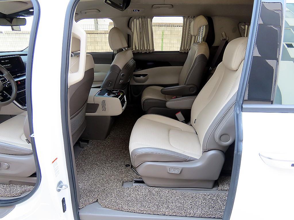KIA Carnival - Vista 6