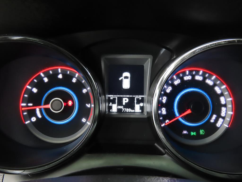 Ssangyong Tivoli 2018 Blanco - Importación desde Corea - HF Imports Iquique - Foto 14