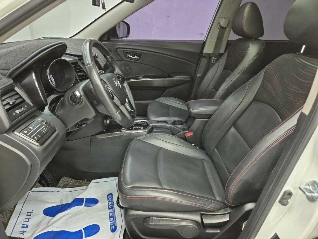 Ssangyong Tivoli - Vista 11