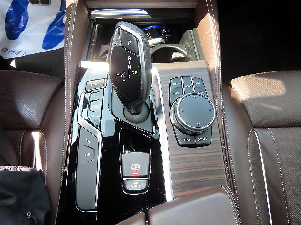 BMW 5 Series - Vista 11