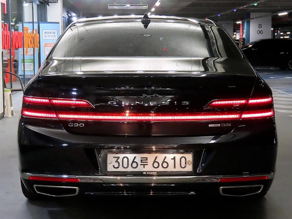 Genesis G90 - Vista 5