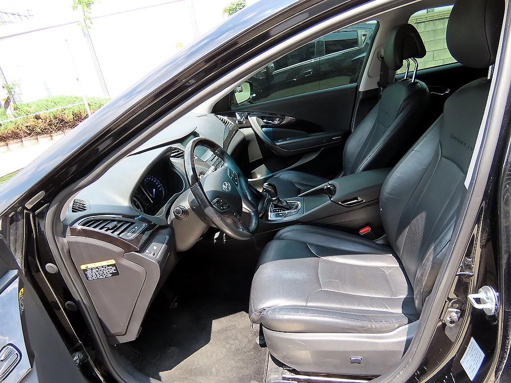 HYUNDAI Grandeur - Vista 5