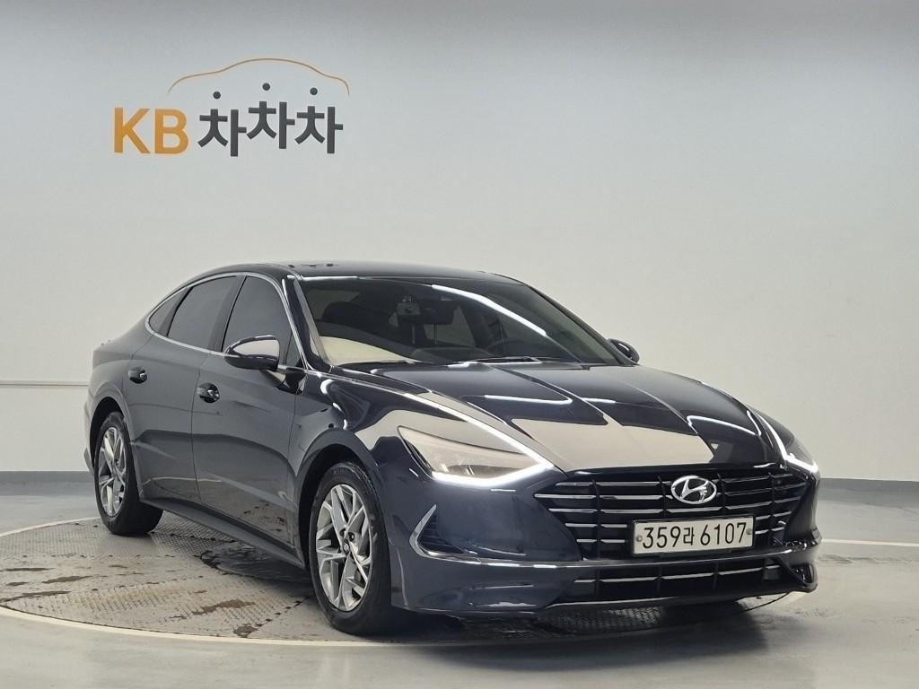 HYUNDAI Sonata - Vista 3