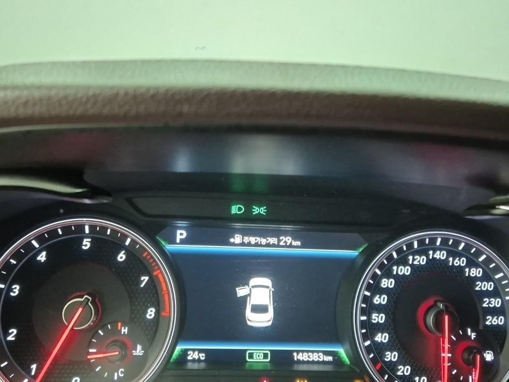 Genesis G70 - Vista 6