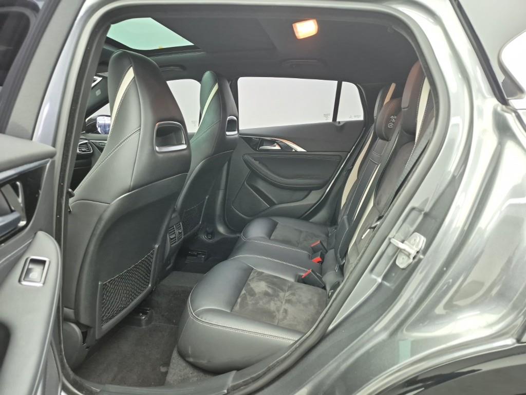 Infiniti Q - Vista 12