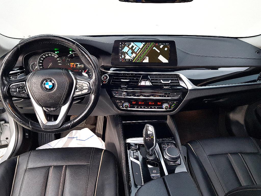 BMW 5 Series - Vista 5