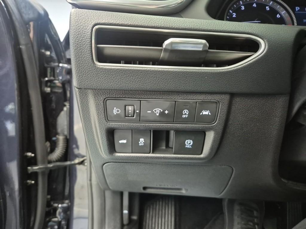 HYUNDAI Sonata - Vista 11
