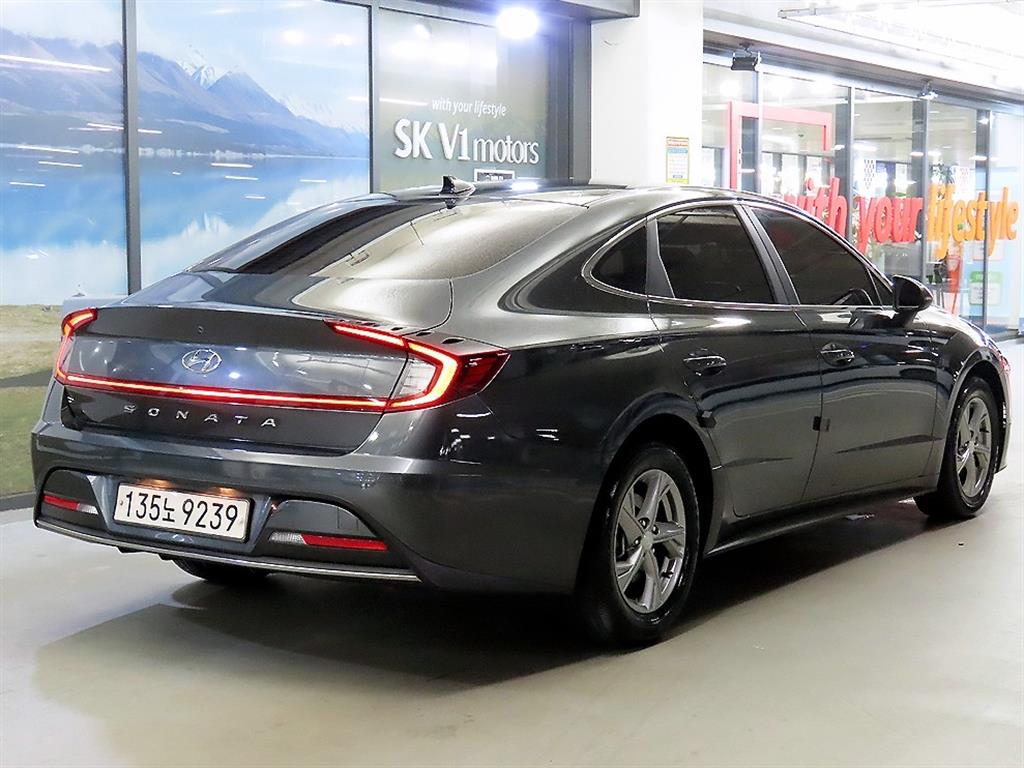 HYUNDAI Sonata - Vista 4