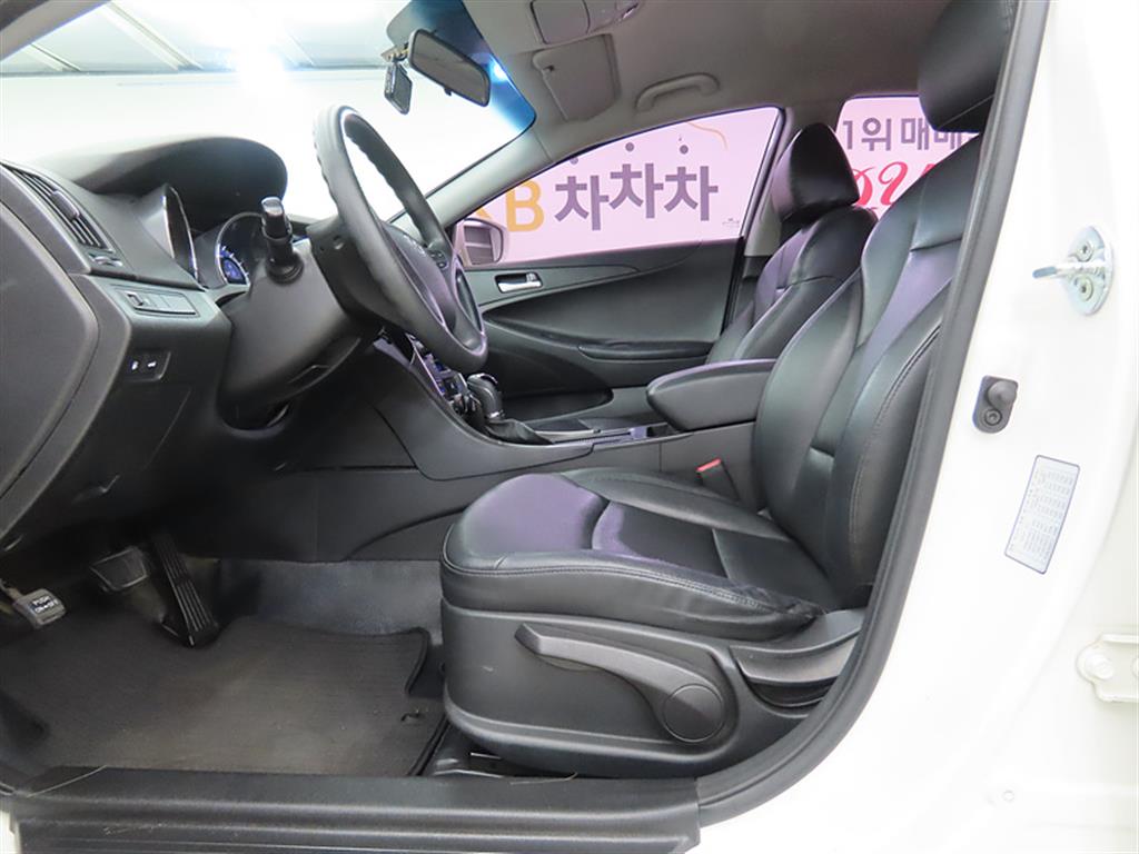 HYUNDAI Sonata - Vista 5
