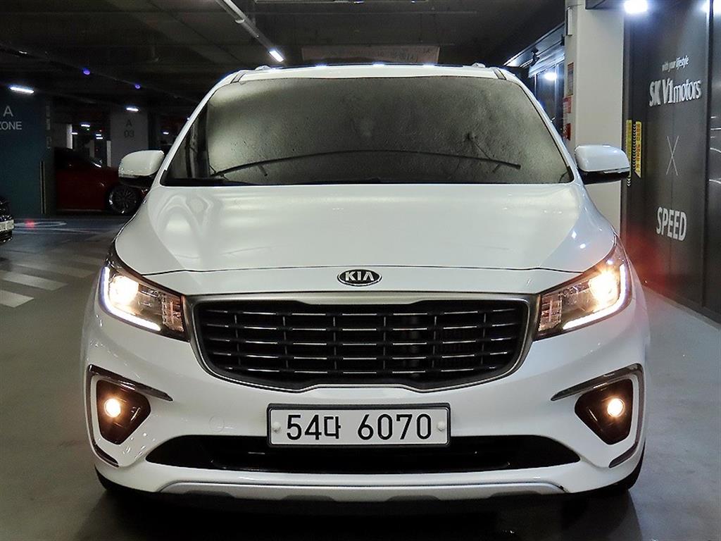 KIA Carnival - Vista 2
