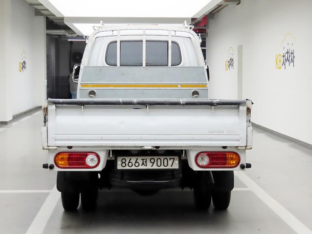 Small Truck Cargo (small) - Vista 3