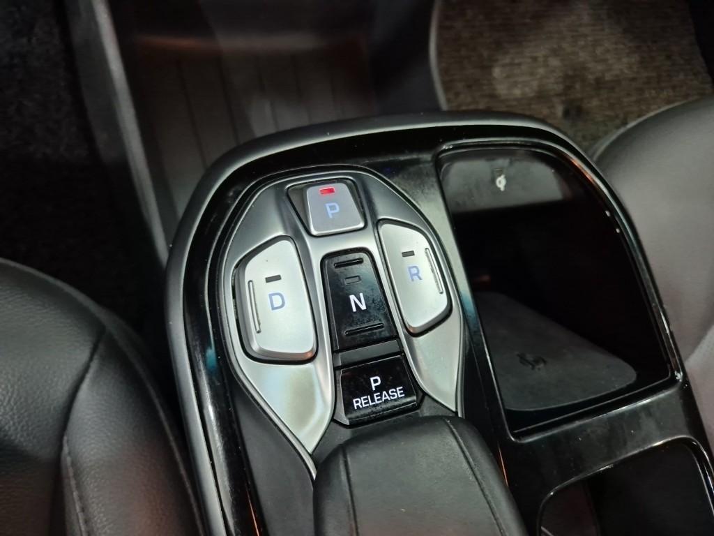 HYUNDAI Ioniq - Vista 8
