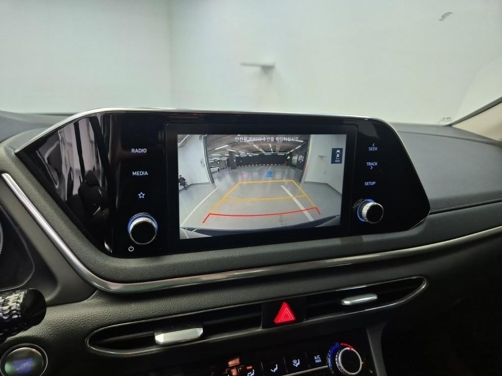 HYUNDAI Sonata - Vista 7