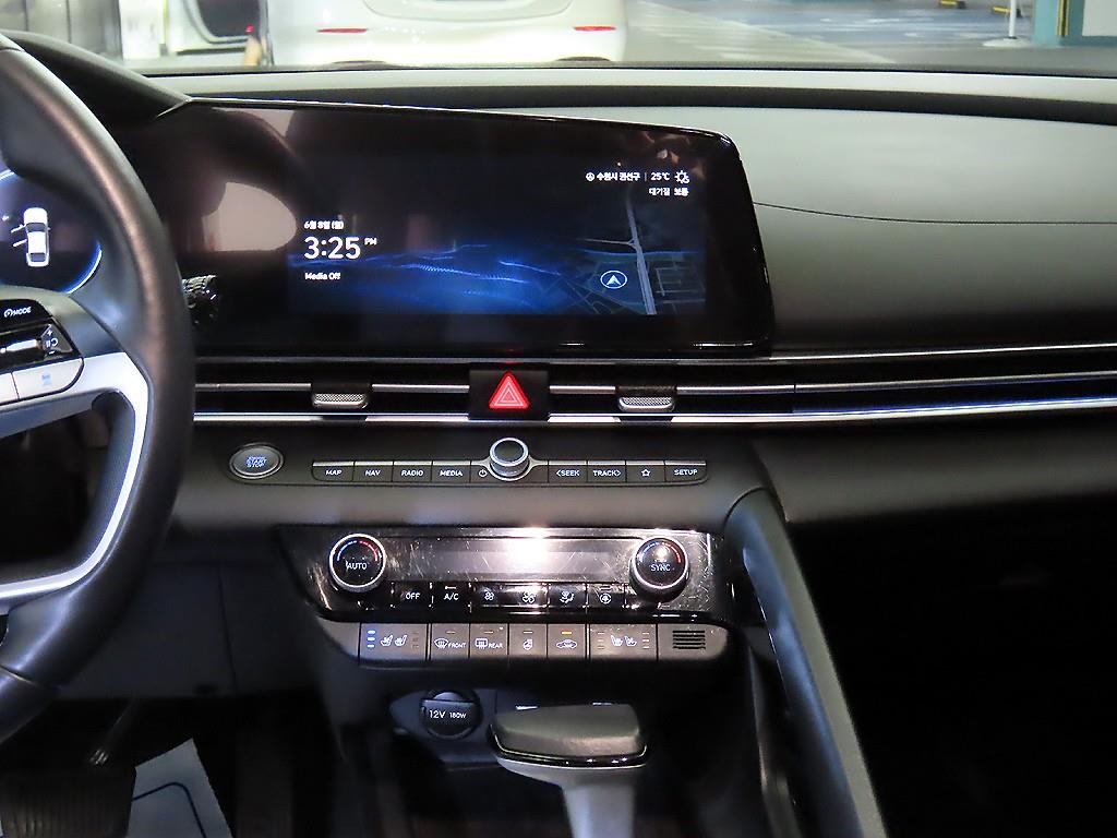 HYUNDAI Avante - Vista 11